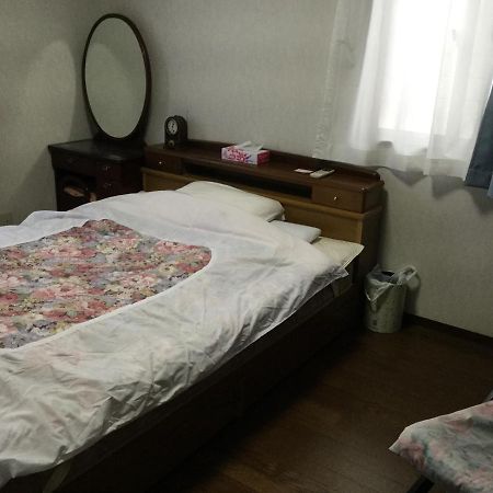 Guesthouse Cosmo Tokushima Eksteriør bilde