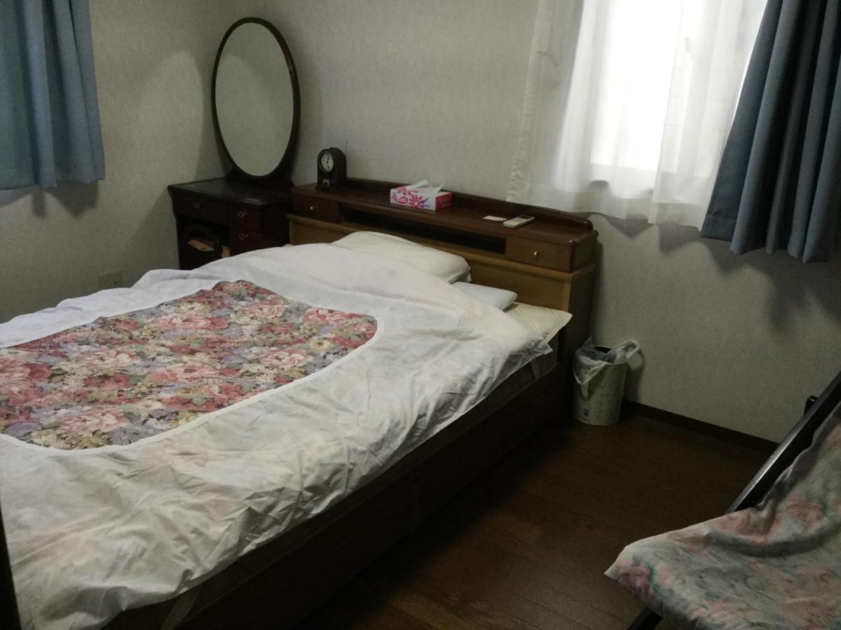Guesthouse Cosmo Tokushima Eksteriør bilde