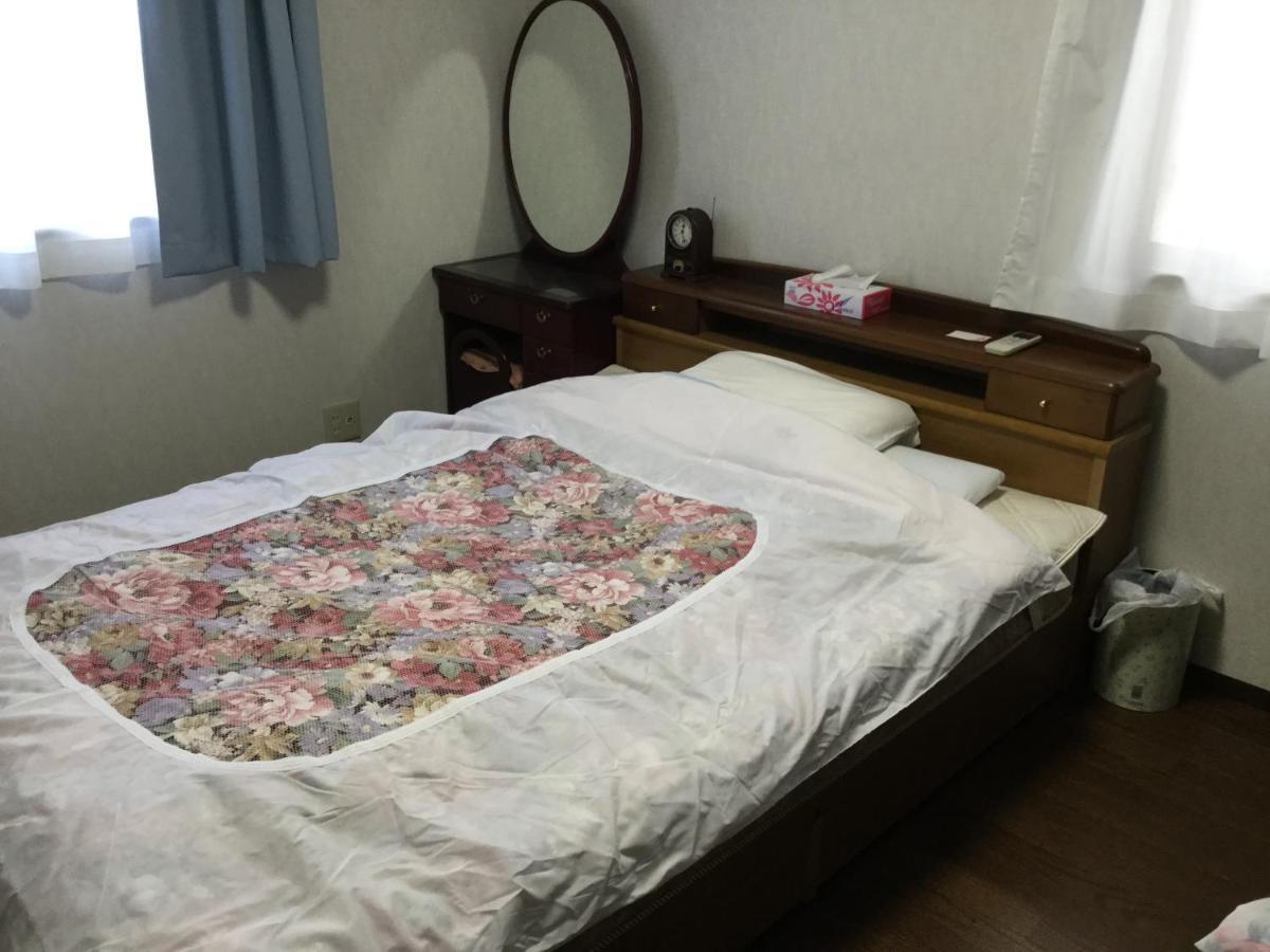 Guesthouse Cosmo Tokushima Eksteriør bilde